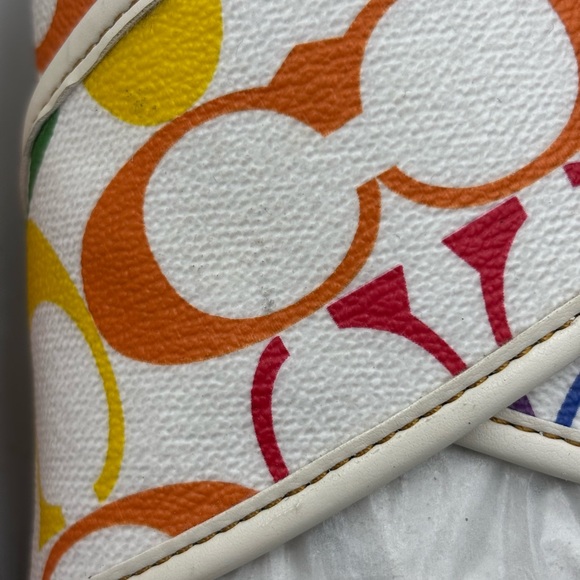 EUC Coach Rainbow Slides - Picture 14 of 15